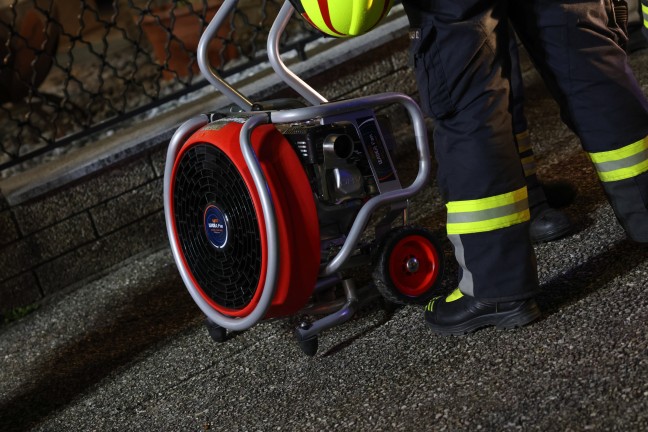 CO-Alarm: Ausgasende Holzpellets sorgten f�r Einsatz der Feuerwehr in einem Wohnhaus in Gunskirchen