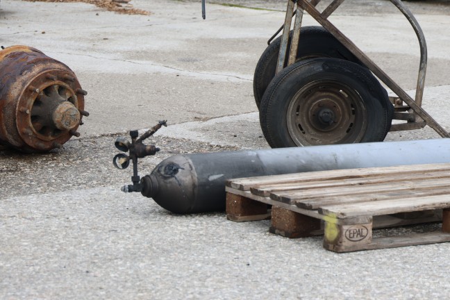 Sechs Feuerwehren bei Gasflaschenbrand in einer Werkst�tte in Pettenbach im Einsatz