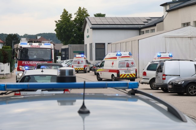 Kinderzimmer in Vollbrand: Gr��erer Einsatz bei Brand in einer Wohnanlage in V�cklabruck