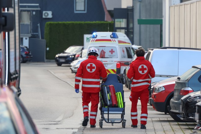 Kinderzimmer in Vollbrand: Gr��erer Einsatz bei Brand in einer Wohnanlage in V�cklabruck