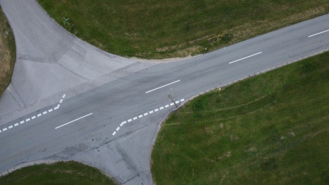 Radfahrer (78) bei Kollision mit Auto in Taufkirchen an der Trattnach t�dlich verletzt