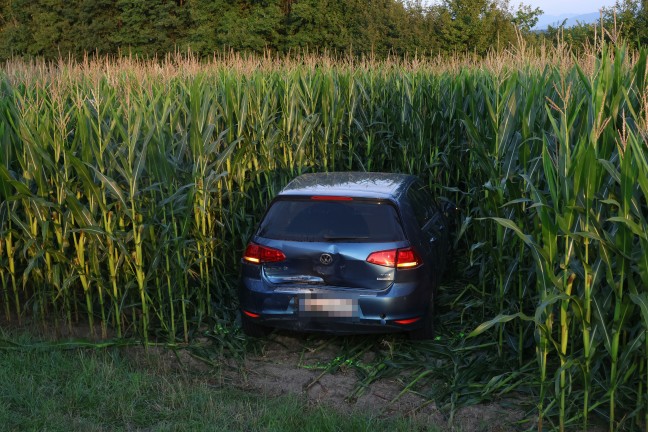 Drei teils Schwerverletzte bei Crash mit vier beteiligten Autos auf Wiener Stra�e bei Lambach