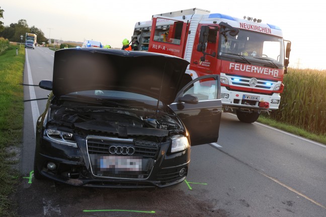 Drei teils Schwerverletzte bei Crash mit vier beteiligten Autos auf Wiener Stra�e bei Lambach