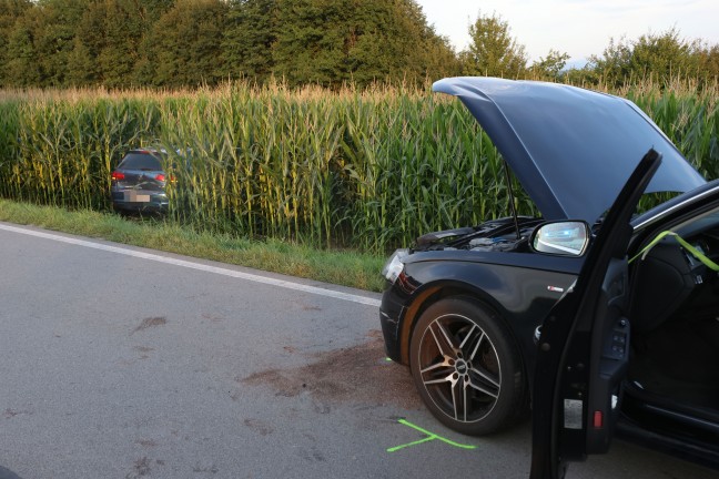 Drei teils Schwerverletzte bei Crash mit vier beteiligten Autos auf Wiener Stra�e bei Lambach