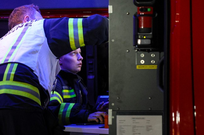 Gro�angelegte n�chtliche Suchaktion nach vermeintlich abgest�rztem Motorsegler bei Kronstorf