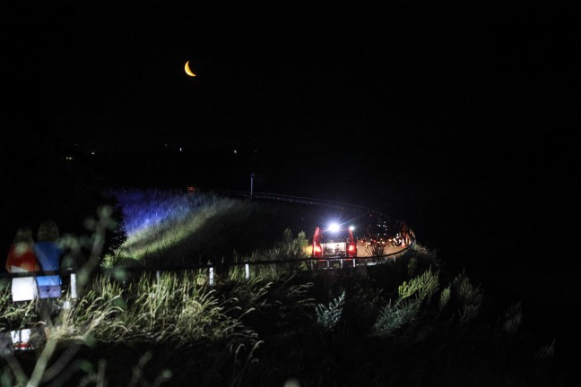 Gro�angelegte n�chtliche Suchaktion nach vermeintlich abgest�rztem Motorsegler bei Kronstorf