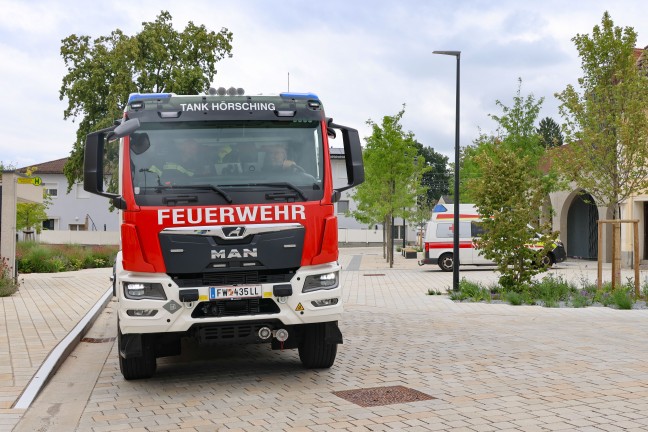 Drei Feuerwehren zu Rauchentwicklung bei einem Treppenlift in einem Geb�ude in H�rsching alarmiert