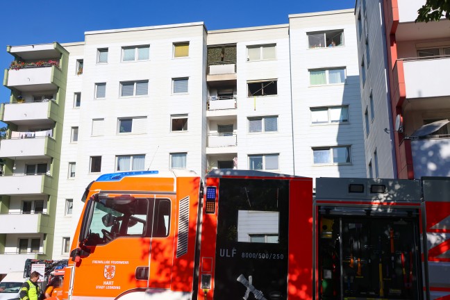 Wohungsbrand in Leonding: Person aus f�nftem Stock gerettet - Hund �berlebte Brand nicht