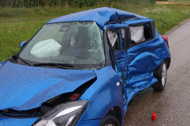 Schlatt: Autolenkerin (63) auf Wiener Stra�e bei Crash mit LKW t�dlich verletzt