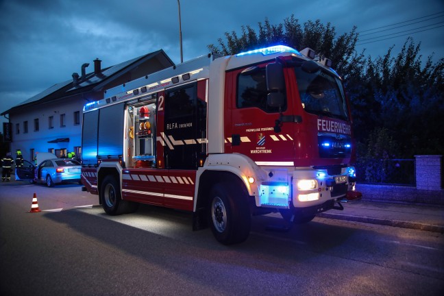 Brand im Motorraum eines PKW sorgte f�r Einsatz der Feuerwehr in Marchtrenk