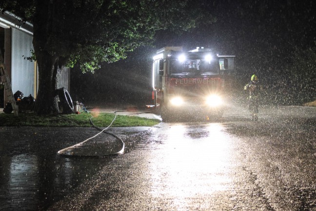 N�chtlicher Brand auf einem Bauernhof in Eberstalzell sorgte f�r Einsatz zweier Feuerwehren