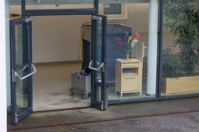 Brand eines W�schetrockners in einem Alten- und Pflegeheim in Ried im Innkreis