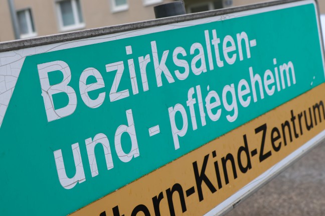 Brand eines W�schetrockners in einem Alten- und Pflegeheim in Ried im Innkreis