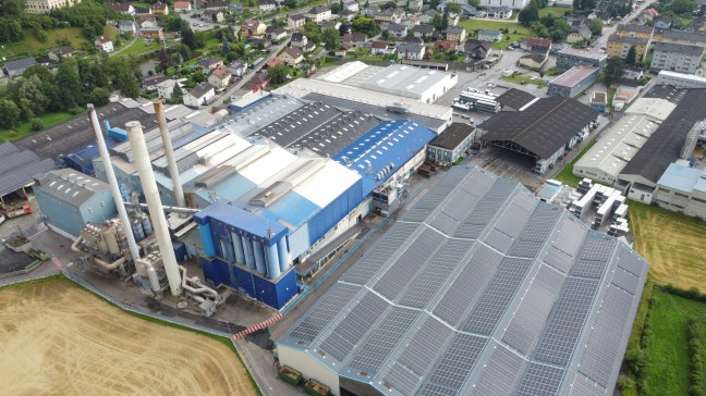 Drei Feuerwehren zu Brand bei einem Unternehmen in Kremsm�nster alarmiert