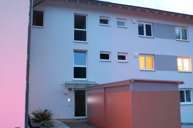 Brand in einer Wohnung eines Mehrparteienhauses in Gr�nau im Almtal