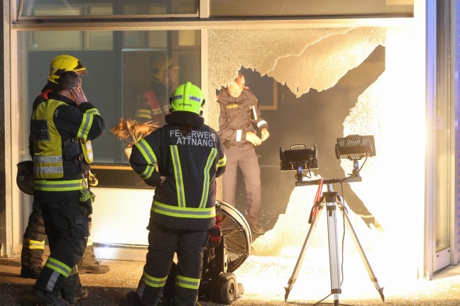 Schuh verloren: Tatverd�chtiger nach Brandstiftung bei Autohaus in Attnang-Puchheim ausgeforscht