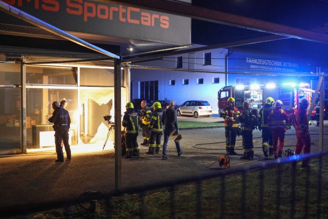 Schuh verloren: Tatverd�chtiger nach Brandstiftung bei Autohaus in Attnang-Puchheim ausgeforscht
