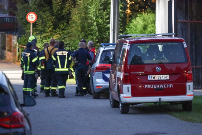 Personensuche: Elf Feuerwehren bei gro�angelegter Suche nach abg�ngigem Mann in Kallham im Einsatz