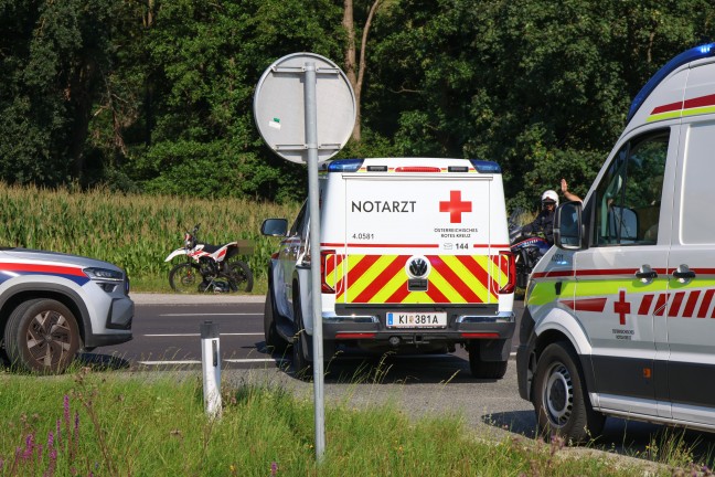 Kollision zwischen PKW und Moped auf Pyhrnpass Stra�e in Schlierbach