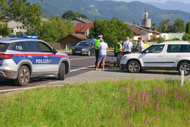 Kollision zwischen PKW und Moped auf Pyhrnpass Stra�e in Schlierbach