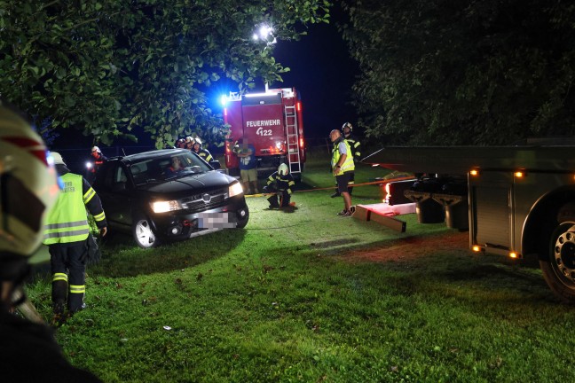 Pichl bei Wels: Auto drohte in einen Fischteich zu st�rzen