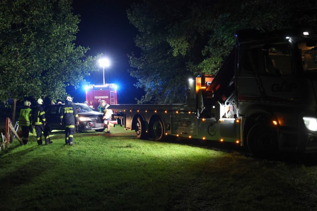 Pichl bei Wels: Auto drohte in einen Fischteich zu st�rzen
