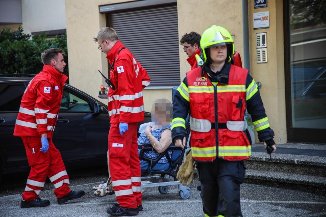 Angebranntes Kochgut: Drei Feuerwehren bei gemeldetem Brand in Leonding im Einsatz