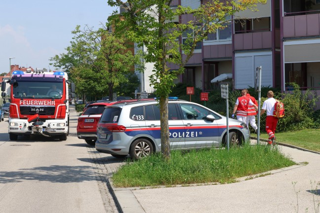 Angebranntes Kochgut: Betagte Bewohnerin nach Einsatz in Wels-Vogelweide ins Klinikum gebracht