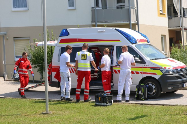 Angebranntes Kochgut: Betagte Bewohnerin nach Einsatz in Wels-Vogelweide ins Klinikum gebracht