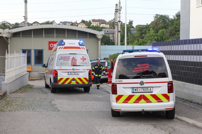 T�dliches Ereignis: Person im Bahnhofsbereich in Lambach von Zug erfasst