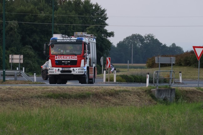 Feuerwehr zu vermeintlichem Feldbrand nach Wei�kirchen an der Traun alarmiert