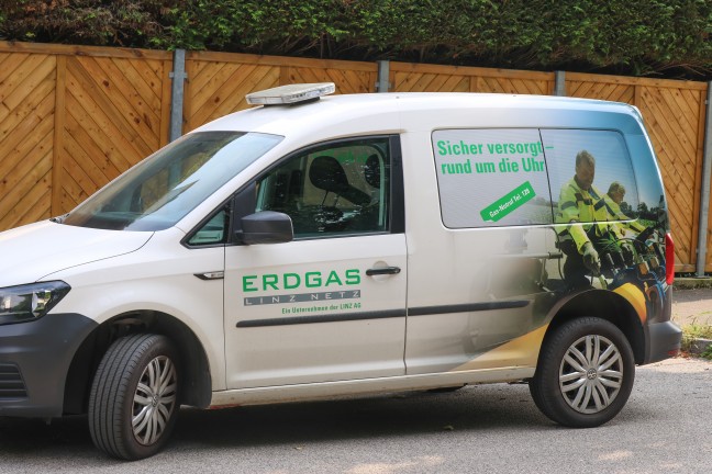 Schwei�treibender L�scheinsatz bei K�chenbrand in einem Einfamilienhaus in Traun