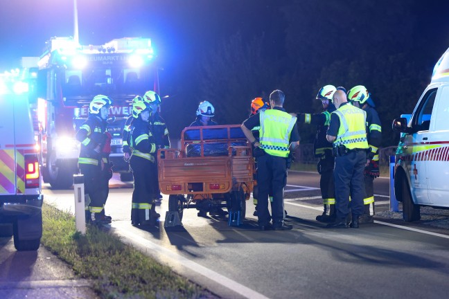 Schwerer Tuk-Tuk-Unfall auf der Innviertler Stra�e bei Neumarkt im Hausruckkreis