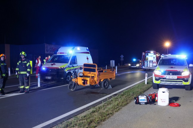 Schwerer Tuk-Tuk-Unfall auf der Innviertler Stra�e bei Neumarkt im Hausruckkreis