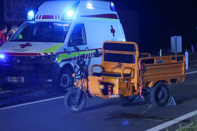 Schwerer Tuk-Tuk-Unfall auf der Innviertler Stra�e bei Neumarkt im Hausruckkreis