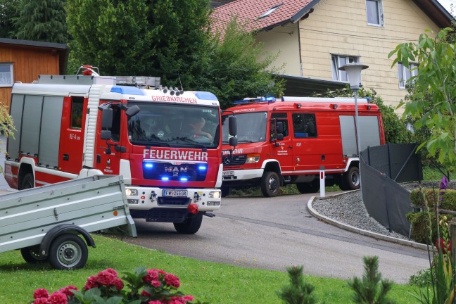 Gasaustritt: Gasleitung bei Baggerarbeiten auf einem Grundst�ck in Grieskirchen besch�digt