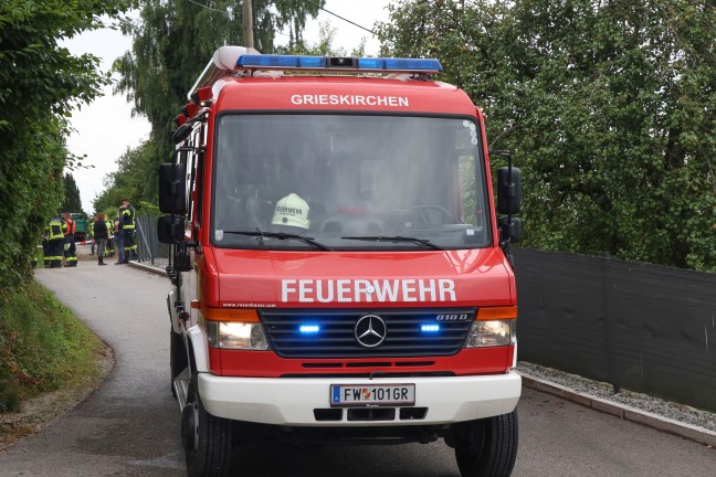 Gasaustritt: Gasleitung bei Baggerarbeiten auf einem Grundst�ck in Grieskirchen besch�digt