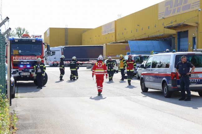 Gefahrstoffaustritt: Antimontrichlorid bei Speditionsunternehmen in Wels-Puchberg ausgetreten