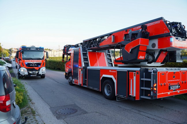 Rauchentwicklung durch angebrannte Speisen in einem Mehrparteienwohnhaus in Leonding