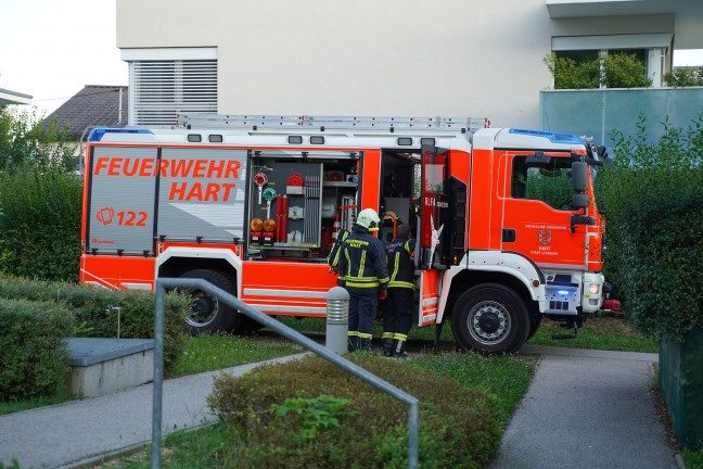 Rauchentwicklung durch angebrannte Speisen in einem Mehrparteienwohnhaus in Leonding