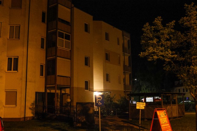 Rauchender Boiler: Einsatzkr�fte der Feuerwehr zu Brandverdacht in Wels-Vogelweide alarmiert