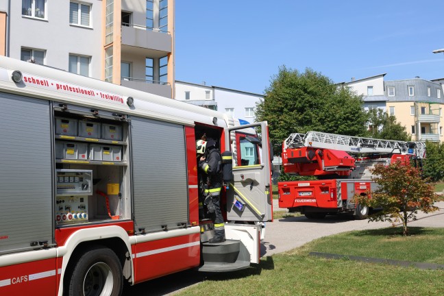 Niemand zu Hause: Topf mit rauchendem Kochgut in Wels-Lichtenegg durch Feuerwehr ins Freie gebracht