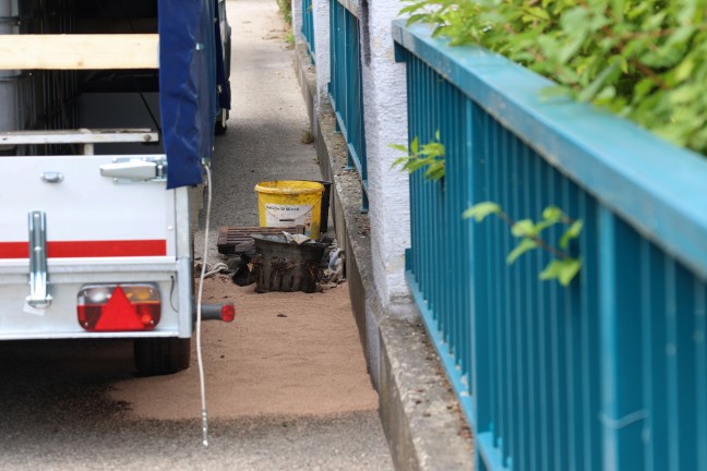 Lambach: Heiz�l bei Demontagearbeiten eines alten �ltanks in Kanalisation gelangt