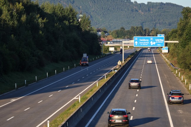 Sch�rfling am Attersee: Einsatzkr�fte zu vermeintlich schwerem Unfall auf Westautobahn alarmiert