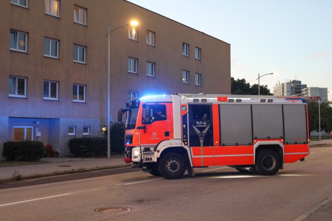 Linz: Feuerwehreinsatz, Stromausfall und Stra�ensperre nach Schaden an einer Mittelspannungsleitung