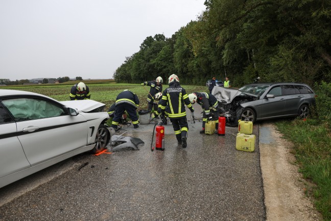 Frontalcrash in Wei�kirchen an der Traun fordert mehrere teils Schwerverletzte