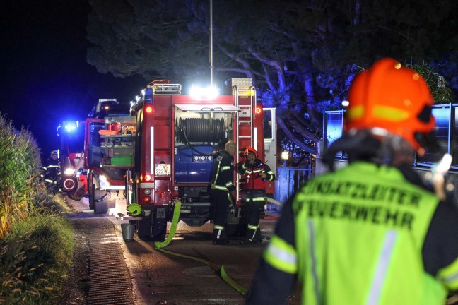 Ausgedehnter Vollbrand im Dachgescho� eines Wohnhauses in Thalheim bei Wels