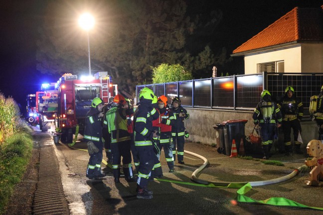 Ausgedehnter Vollbrand im Dachgescho� eines Wohnhauses in Thalheim bei Wels