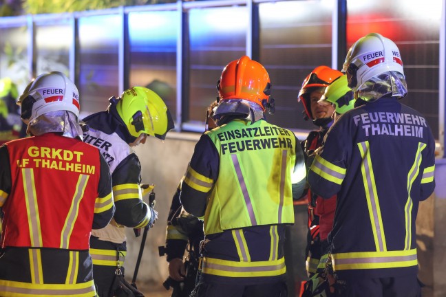 Ausgedehnter Vollbrand im Dachgescho� eines Wohnhauses in Thalheim bei Wels