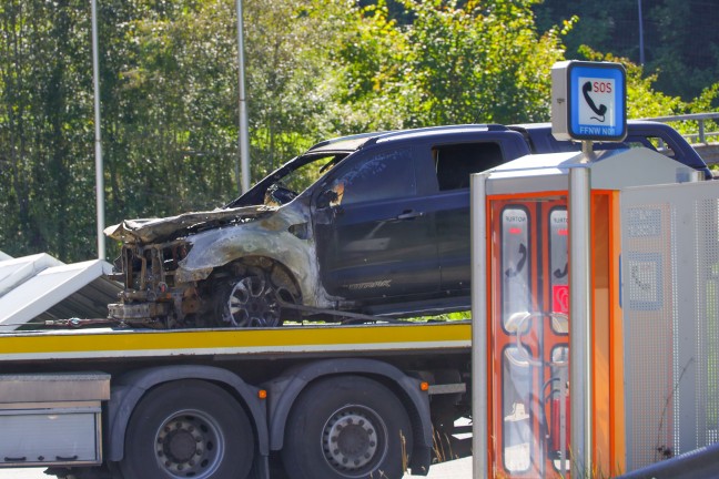 Brand im Bosrucktunnel: Gr��erer Einsatz der Feuerwehren auf Pyhrnautobahn bei Spital am Pyhrn
